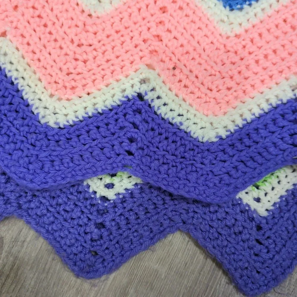 Homemade Crocheted Multicolor Chevron Pattern 60x80 Blanket‎
